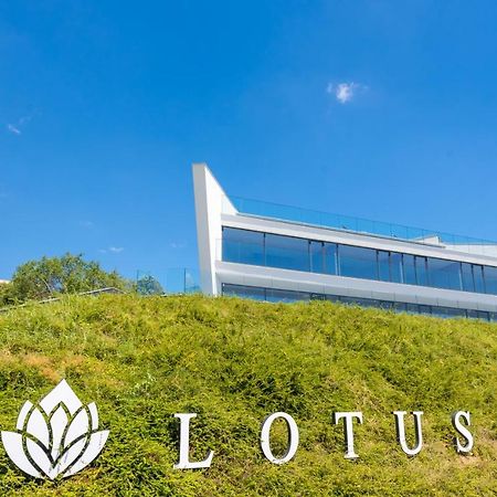 Lotus Luxury Rooms Varna Esterno foto