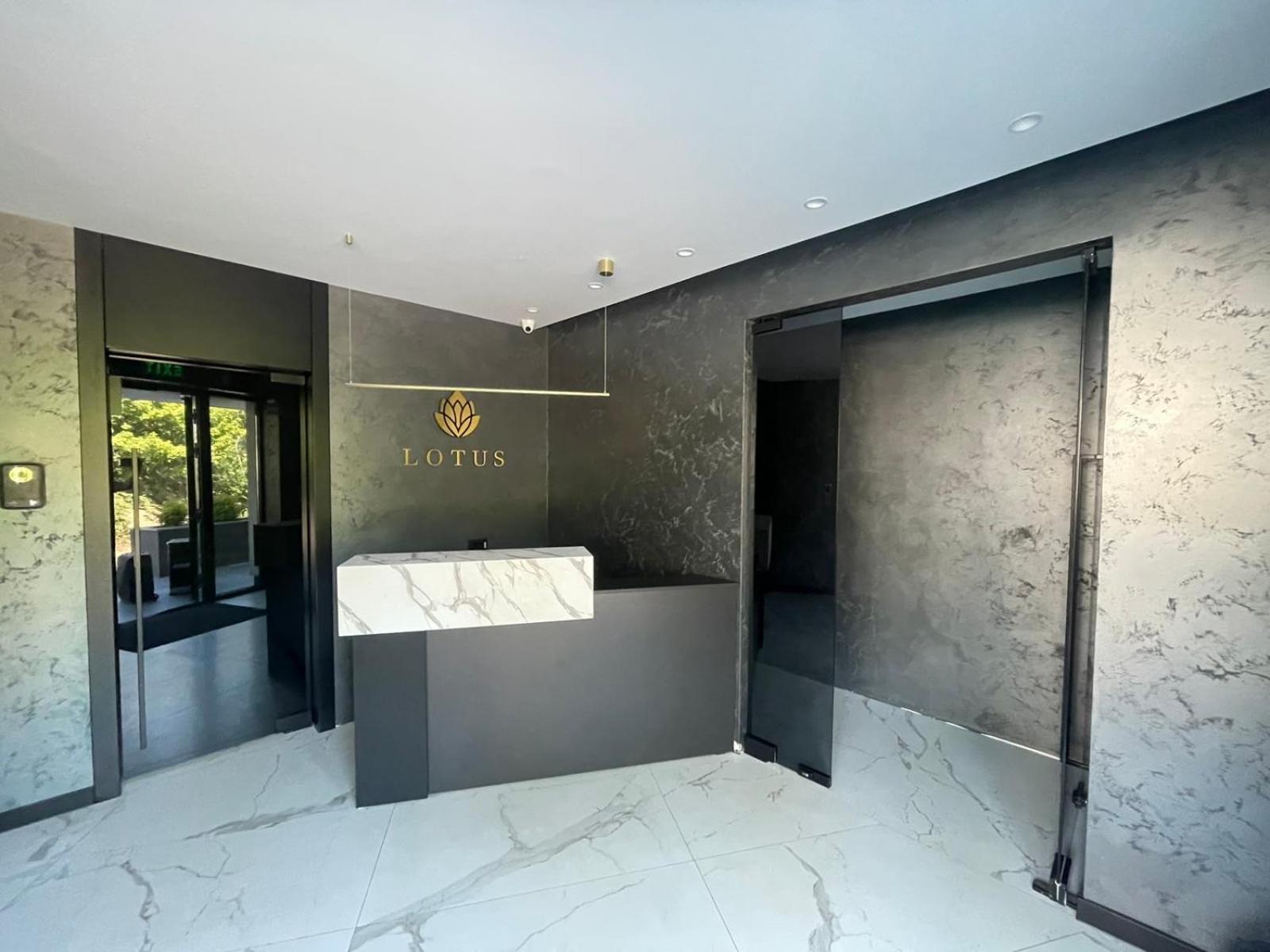 Lotus Luxury Rooms Varna Esterno foto